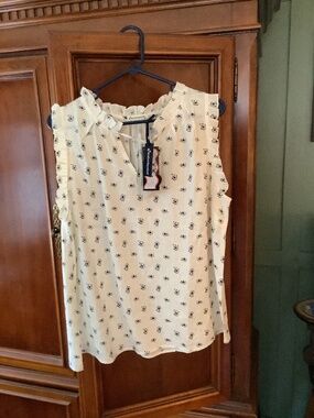 anchor2anchor “Julia” sleeveless blouse size M
